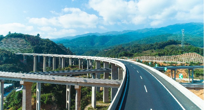 怒江通高速公路了！